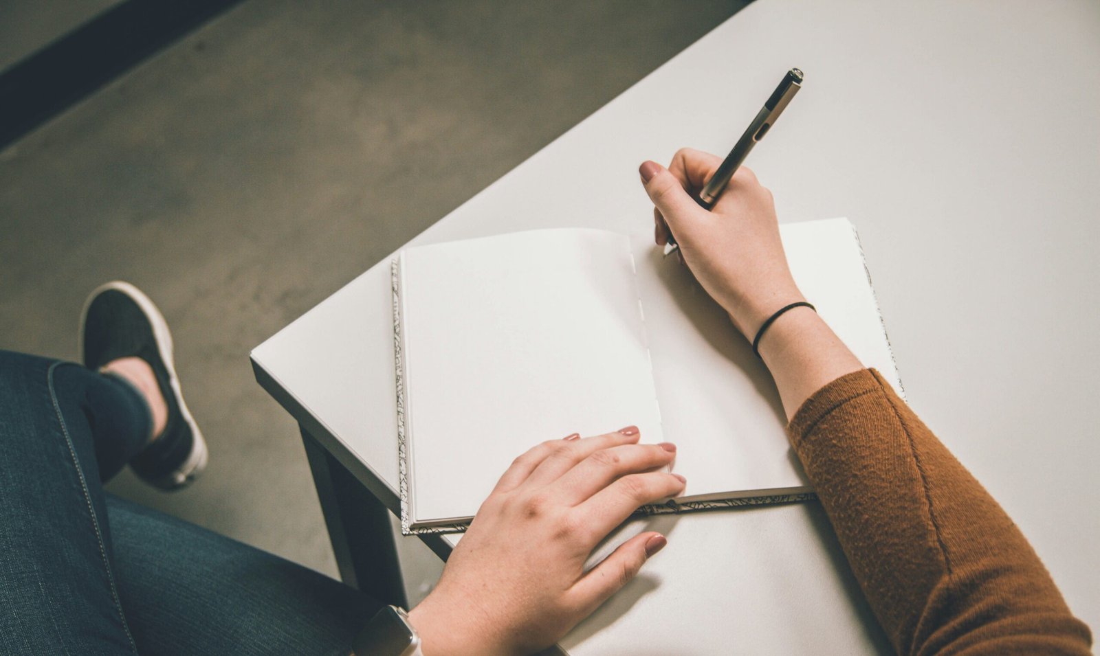 IELTS Writing: The Ultimate Guide to Task 1 & Task 2 Success